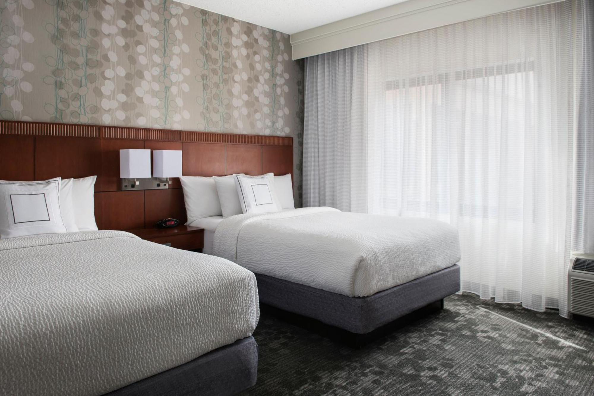 Hotel Courtyard By Marriott