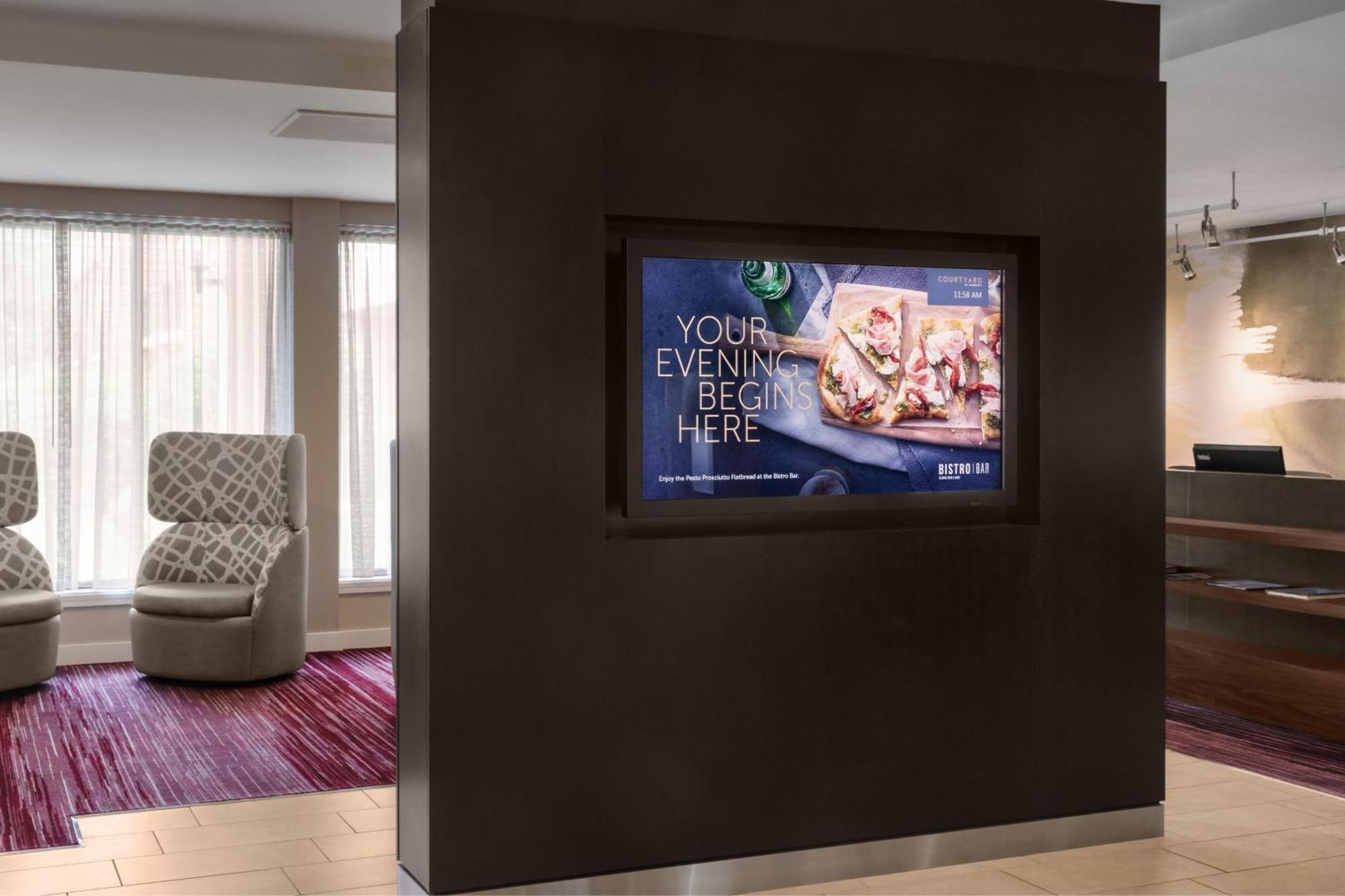Courtyard By Marriott Mahwah