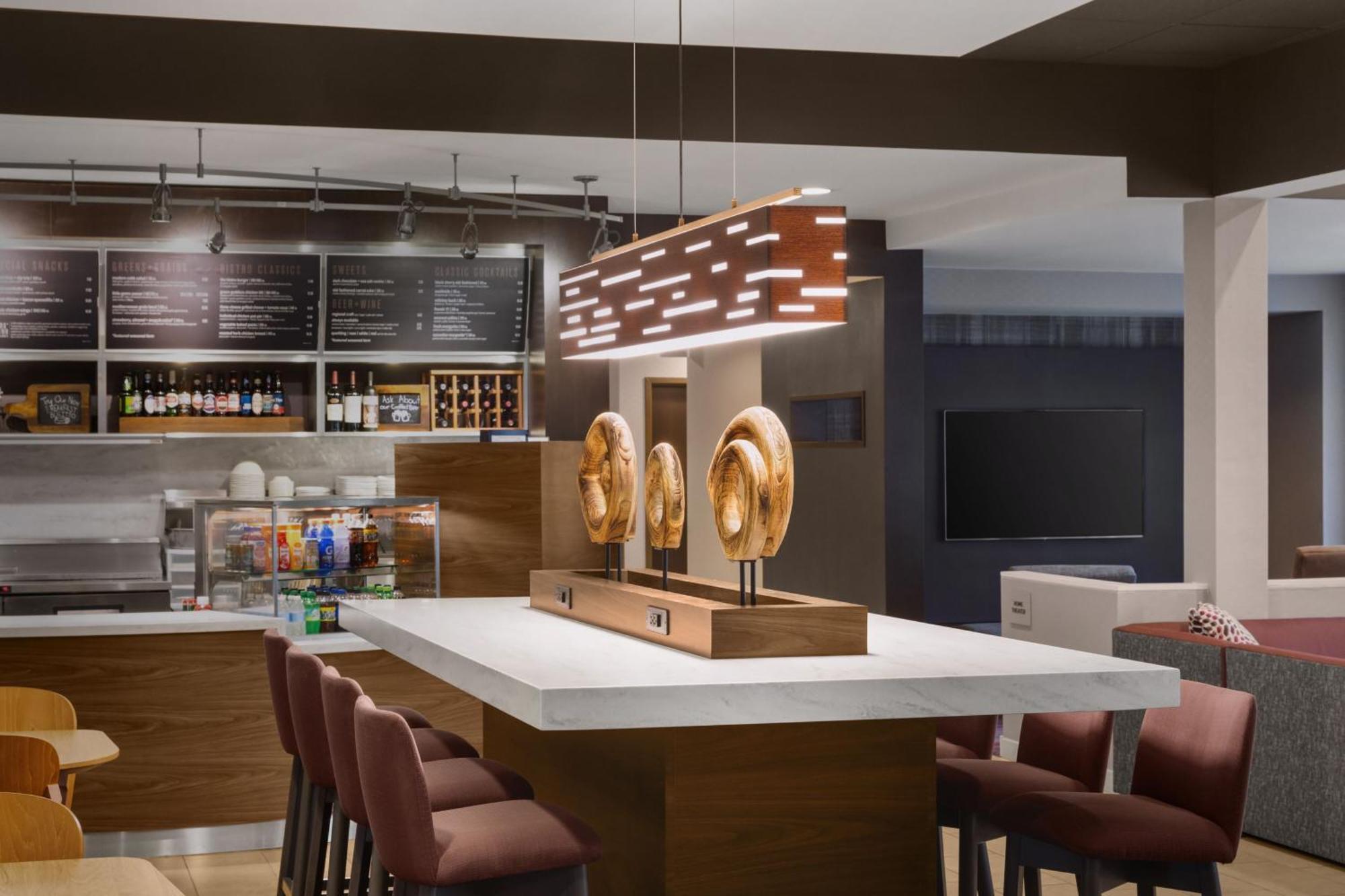 Courtyard By Marriott Hotel 3*