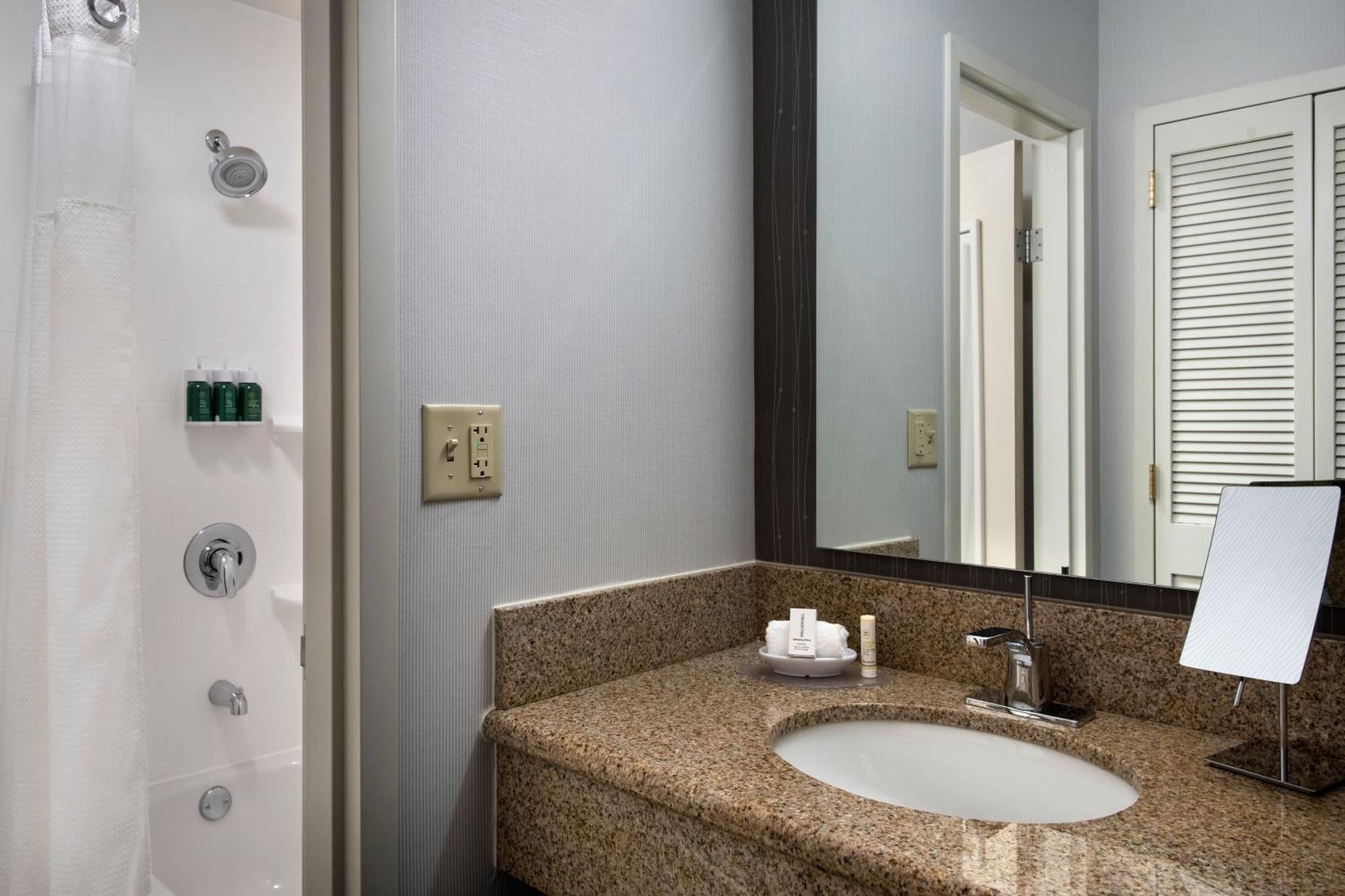 Courtyard By Marriott 3* Mahwah