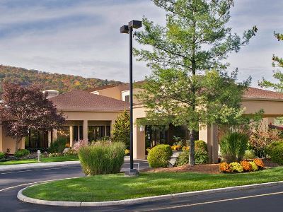 Courtyard By Marriott Hotel 3*