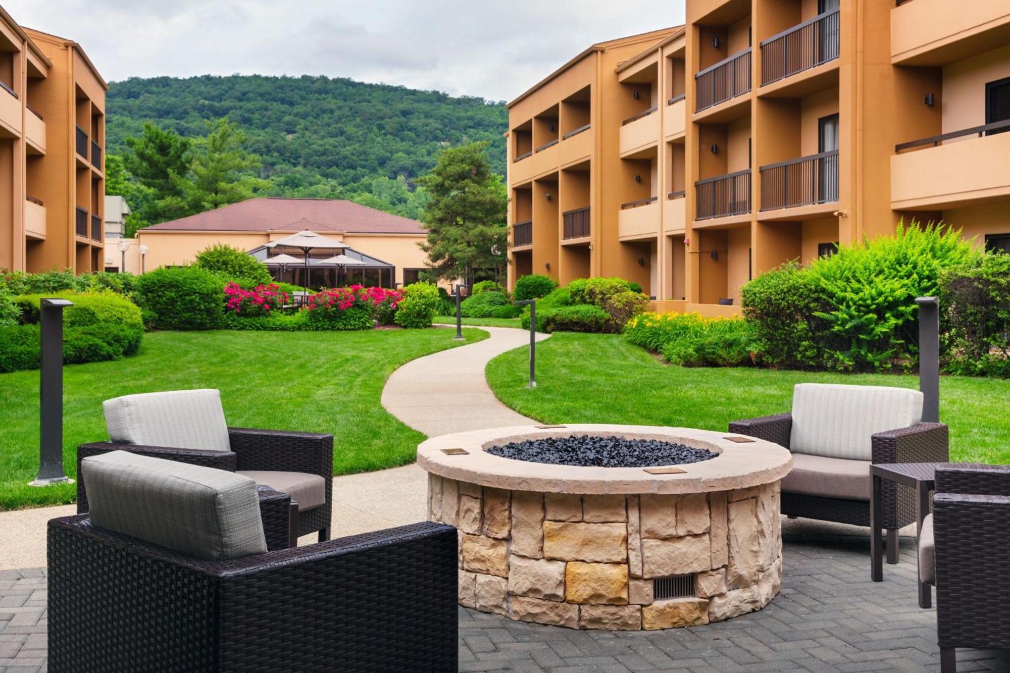 Hotel Courtyard By Marriott 3*